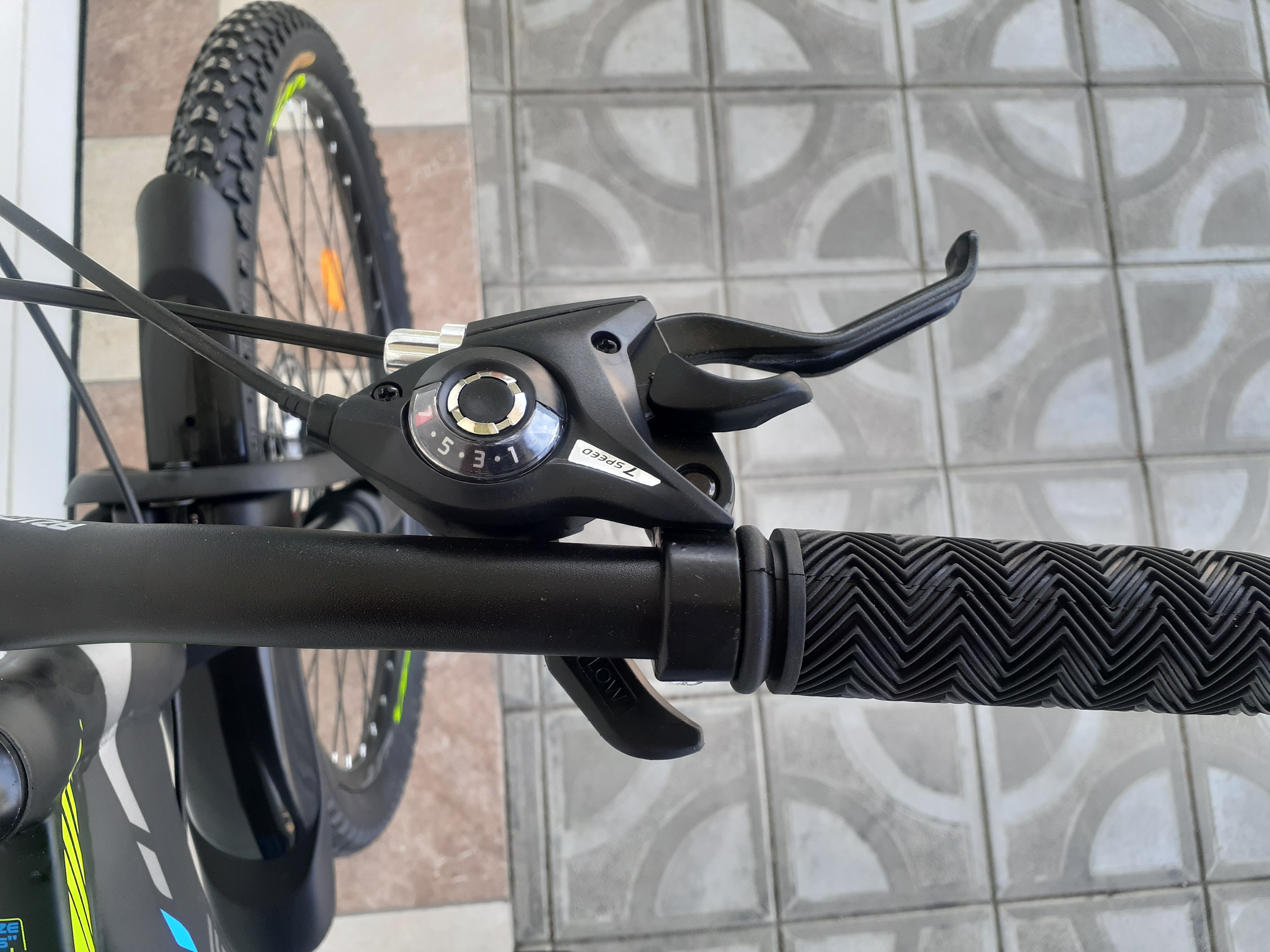 NEVADA R26” CKD Black Green