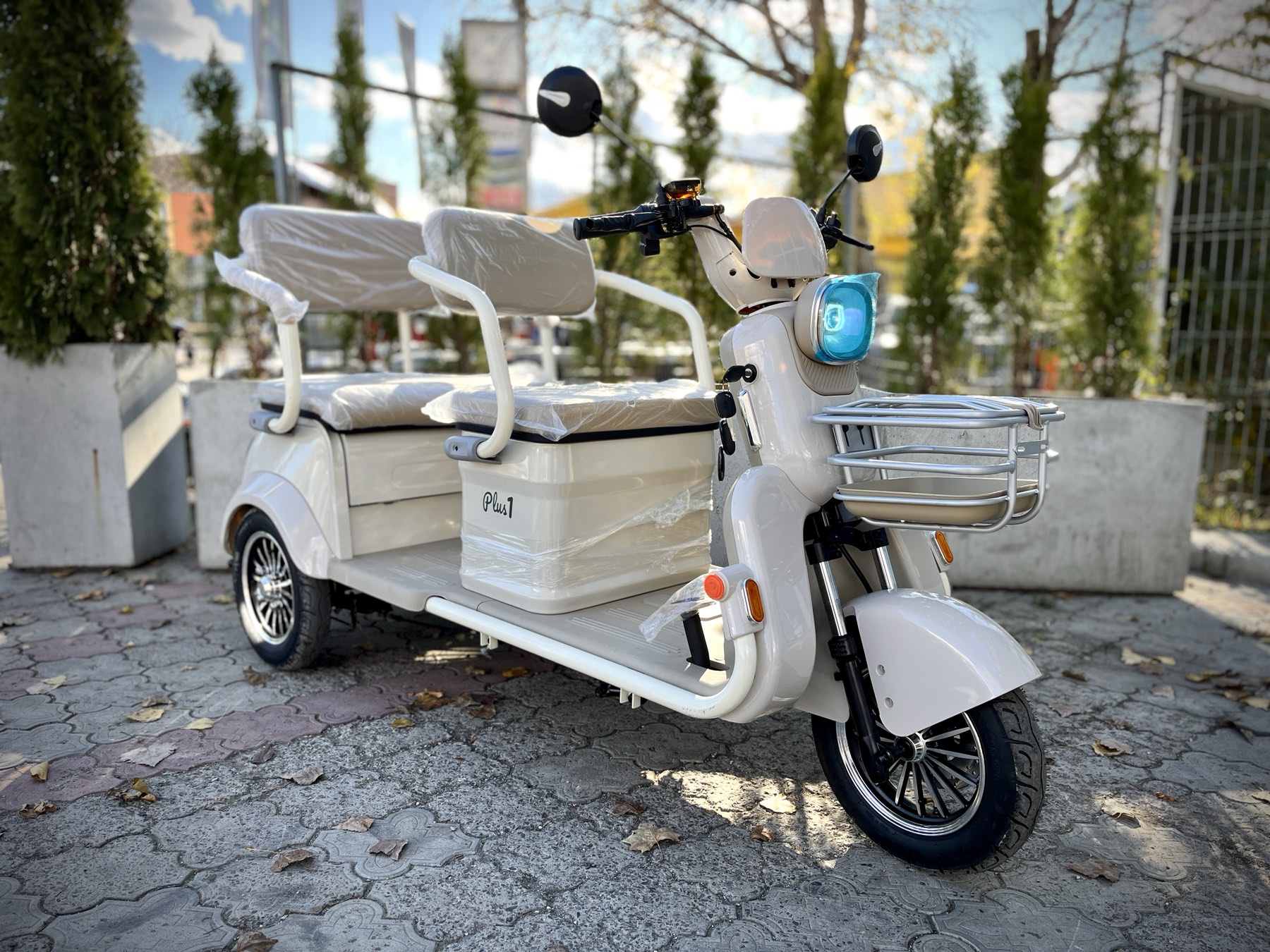 Scooter Plus1 CM6 Beige